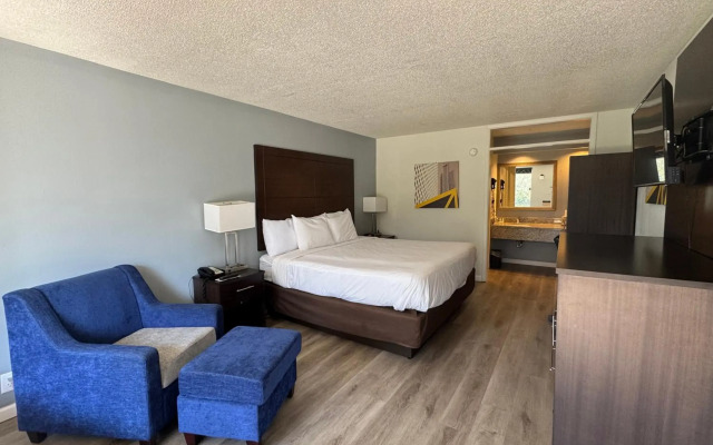 Clarion Inn & Suites Dothan South