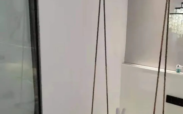 Oscar Shallow Lane Que Residence Hotel