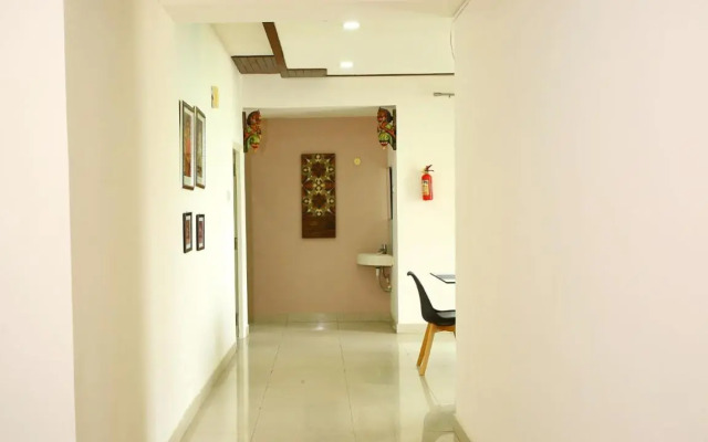 OYO 12459 SilverKey Gachibowli