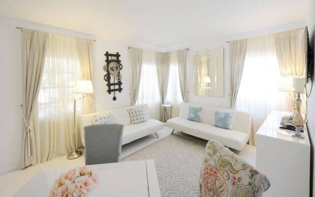 Sunrise Court Apartments