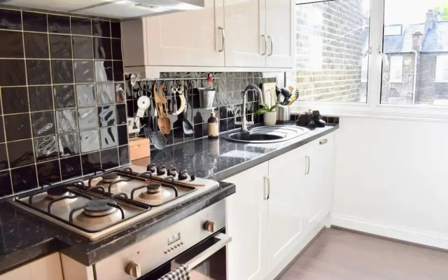 1 Bedroom Flat Close to Earls Court Station