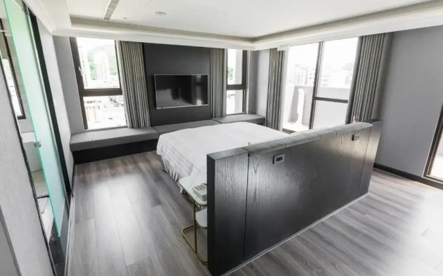 Q21 Hotel