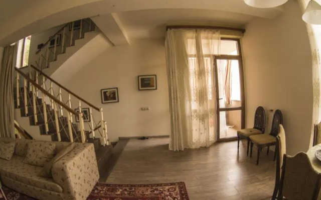 Astafian Chalet Tsaghkadzor