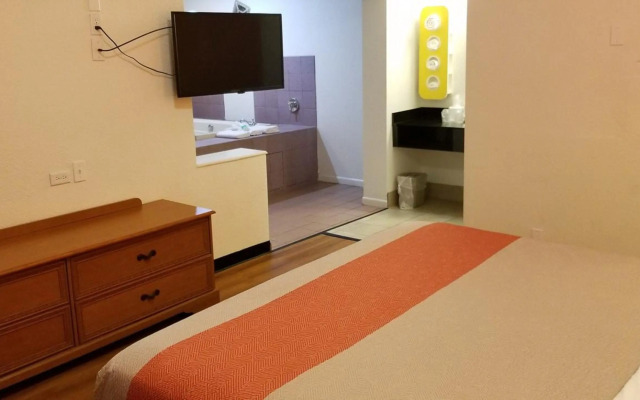 FairBridge Inn Express North Lima