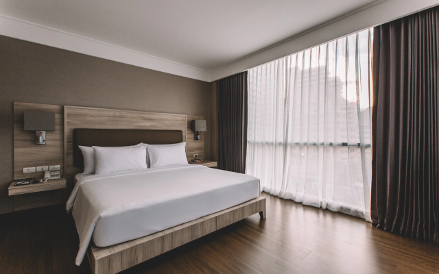 Adelphi Suites Bangkok