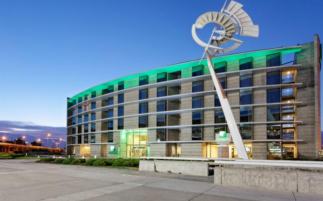 Holiday Inn Santiago - Airport Terminal by IHG