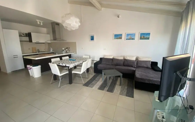 Panoramic Seaview Apartment Silver