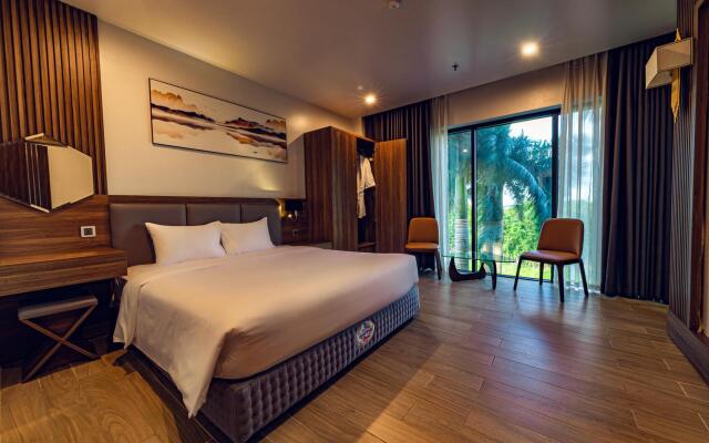 Zen Riverside Hotel & Residences