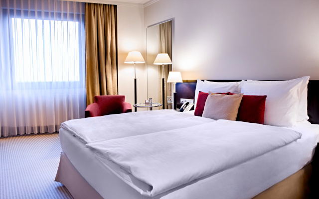 Crowne Plaza Bratislava by IHG - Image 7