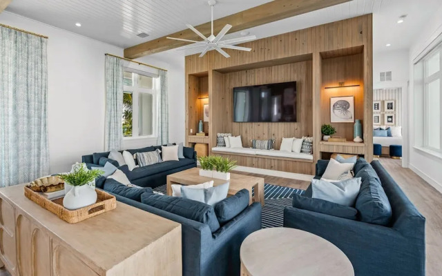 Sandbar Social in Siesta Key