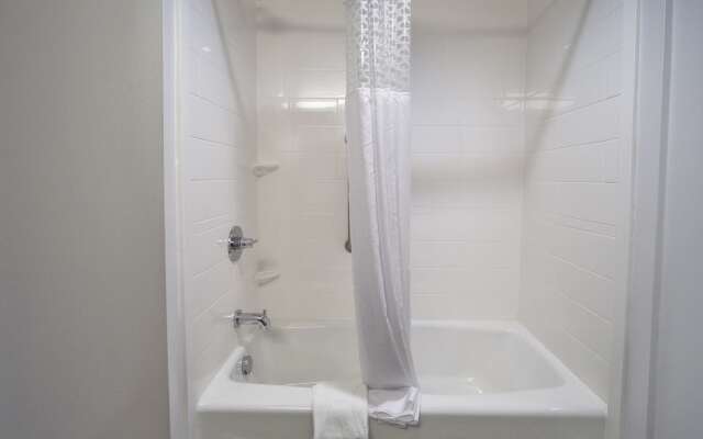 Hampton Inn & Suites Moore