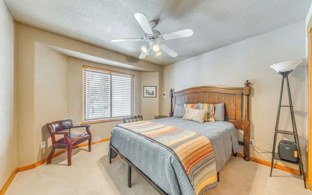 Near Hiking Trails: Spacious Cloudcroft Retreat!