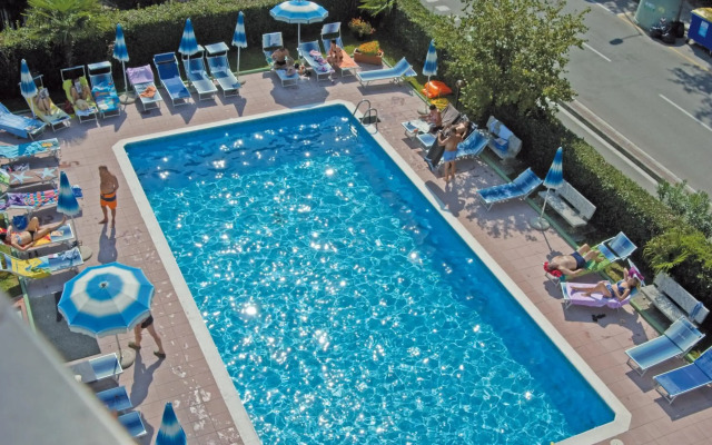 Hotel Old River
