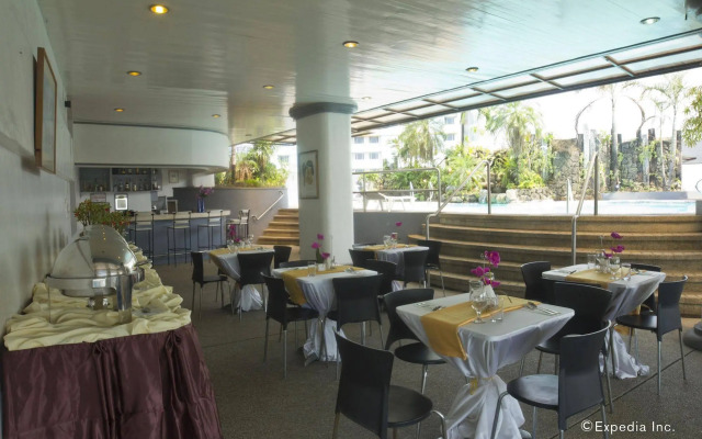 Imperial Palace Suites