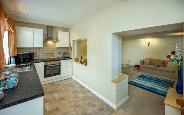 Central Quiet and Cosy St Helier Flat