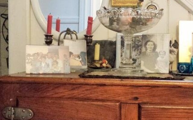 Elizabeth's Rose Cottage