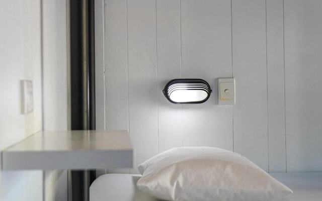 Nomads Airlie Beach – Guest Rooms – Airlie Beach