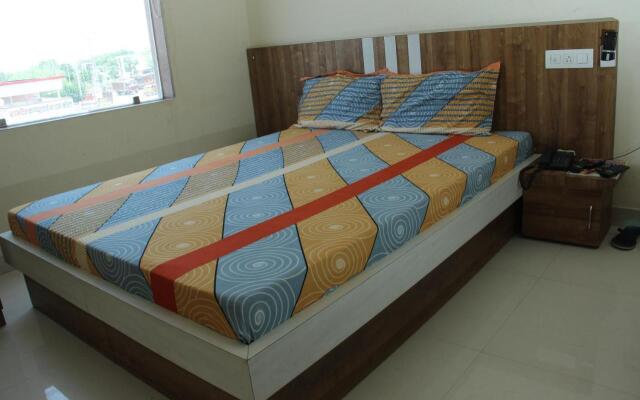 Capital O 82220 Athitya Resort