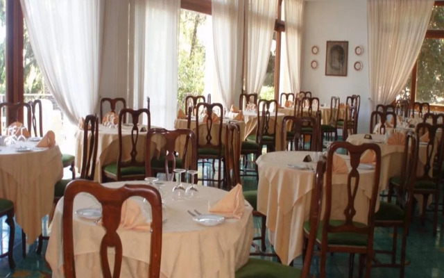 Hotel Metropole