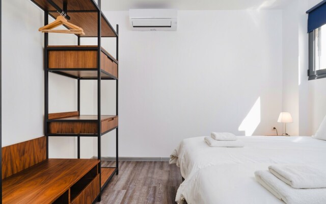 "sanders Home Suites - Bright Downtown 1-bdr. Apt."
