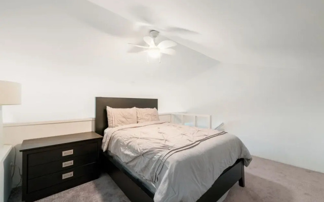 Perfectly Located in the Heart of Seven Mile Beach by RedAwning
