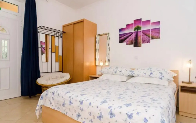 Apartments and Room Frane - Studio With Terrace