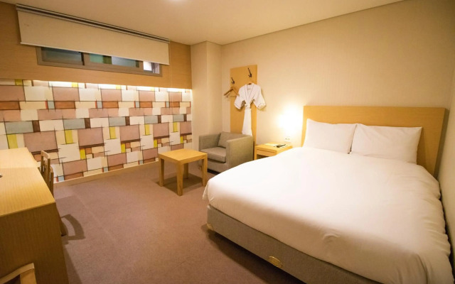 Tower Hill Hotel