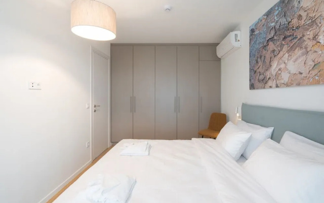 LIV Athinum 1 - Luxury Apartment 3B
