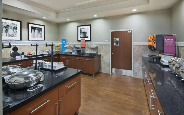 Hampton Inn & Suites Little Rock-Downtown