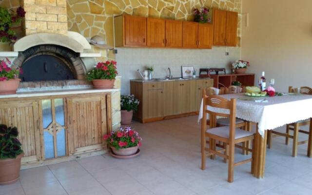 Anna's Family House
