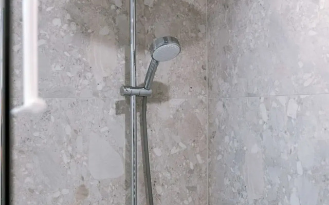 Pleasant Apartment With Frontal sea View