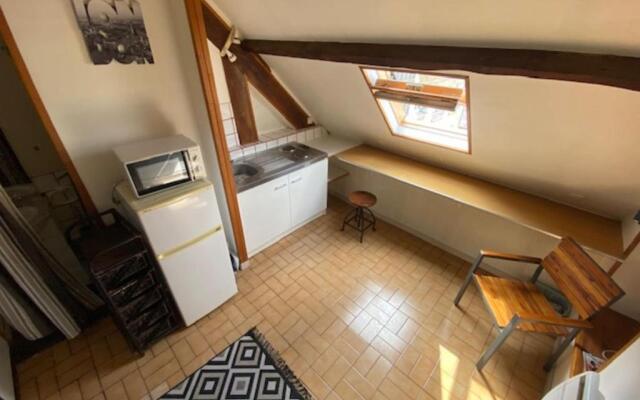 Studio At 2 Steps From The Port Of Caen!