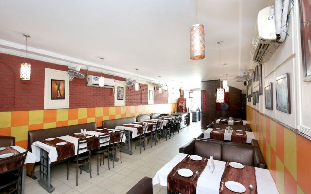 OYO 9243 Trumpets Hotel