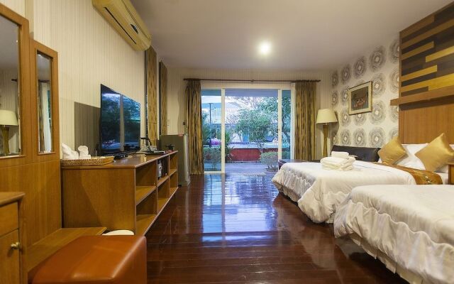 December Villas And Spa
