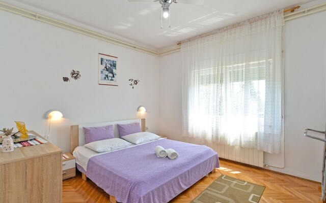 Apartment 1779