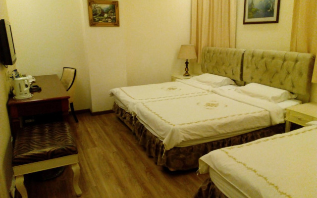 Jayleen 1918 Hotel