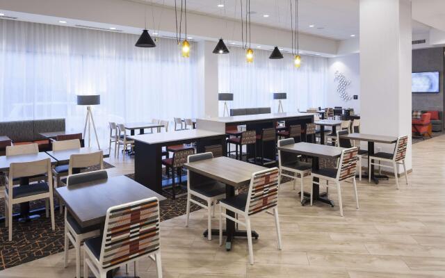 Hampton Inn & Suites Phoenix Downtown