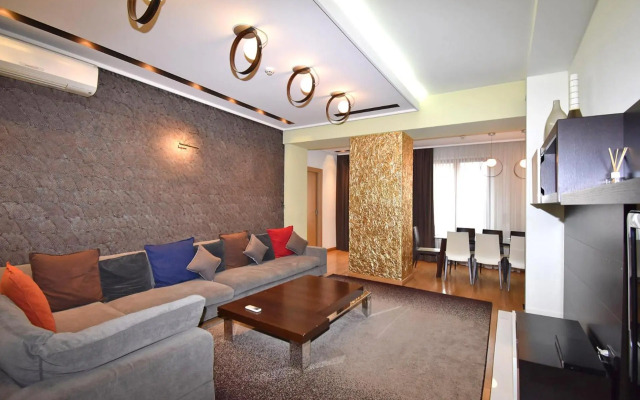 Teryan street, 3 bedrooms Luxury, Duplex apartment TT444
