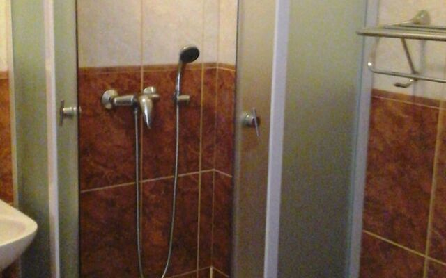 Cosmic Gate Apartments - Adults Only