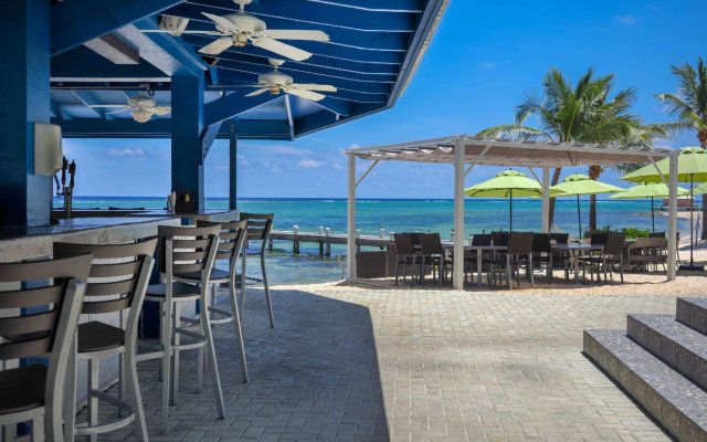 Castaways Cayman Beach Resort