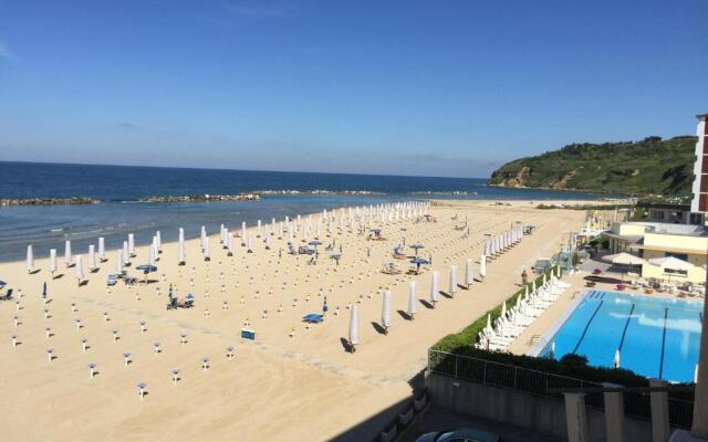 Bilocale in riva al mare