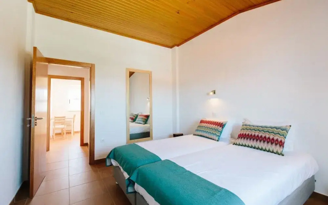Zulla Nazaré Surf Village
