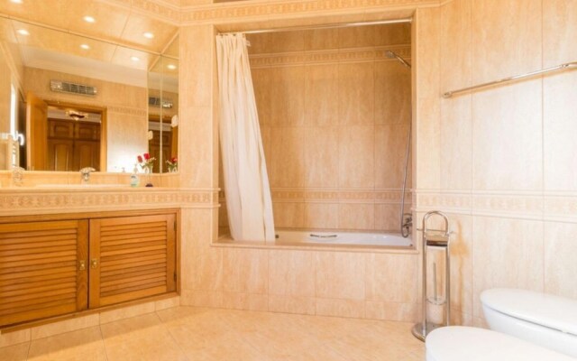 V4 Alegria V2g2 in Albufeira