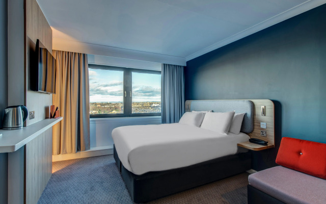 Holiday Inn Express Edinburgh City West by IHG