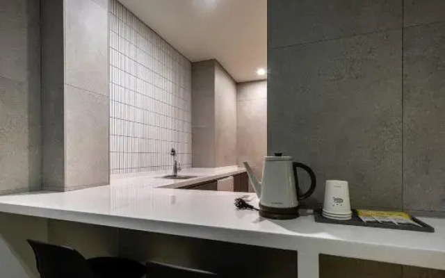 Hotel Intro