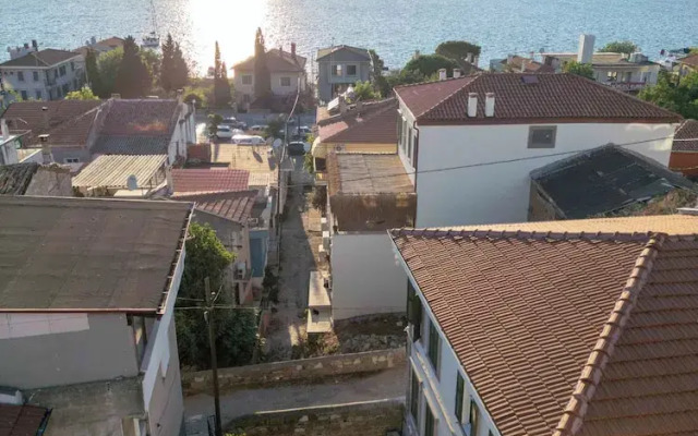 Lina Guest House