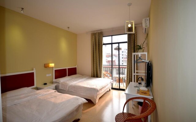 Shanshan gap Year Hotel