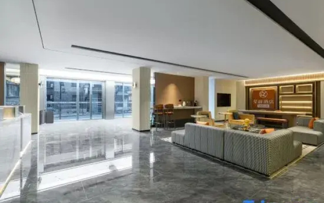 Starway Hotel (Guilin Two Rivers and Four Lakes & Elephant Hill Scenic Area)