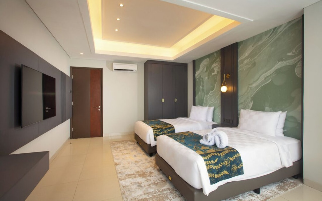 Louis Kienne Suite Cikarang