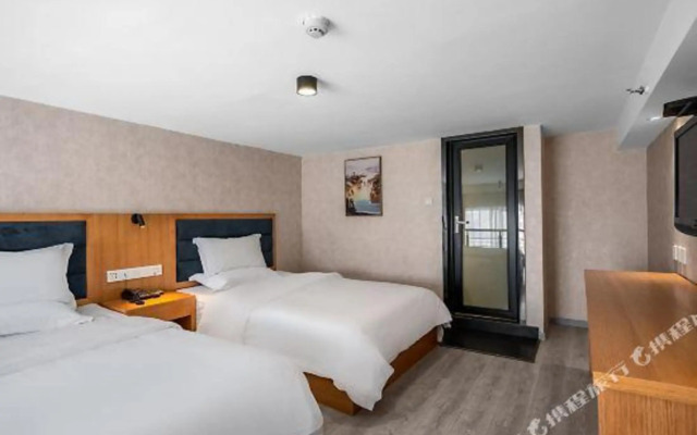 Starway Hotel (Kunming Xinguangfeng)